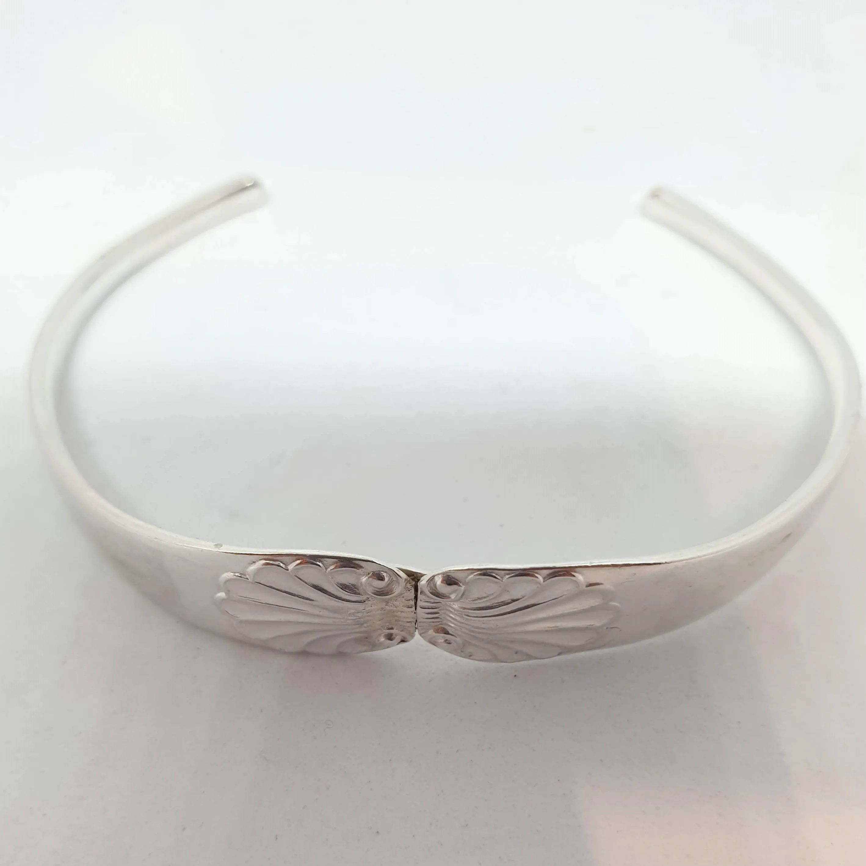 1905 Sterling Silver shell pattern wrist cuff - Silver Rose Jewellery