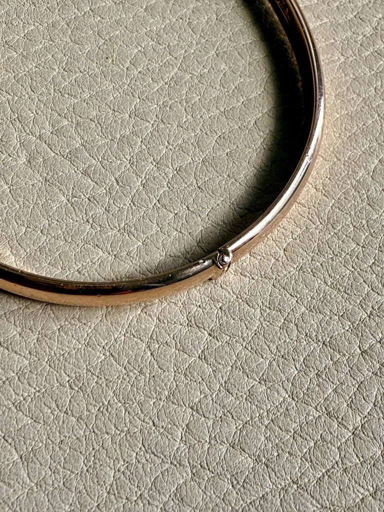 1961 Signed Swedish Vintage SOLID 18k gold hinged bangle 25.1g - 7.25 inch oval interior