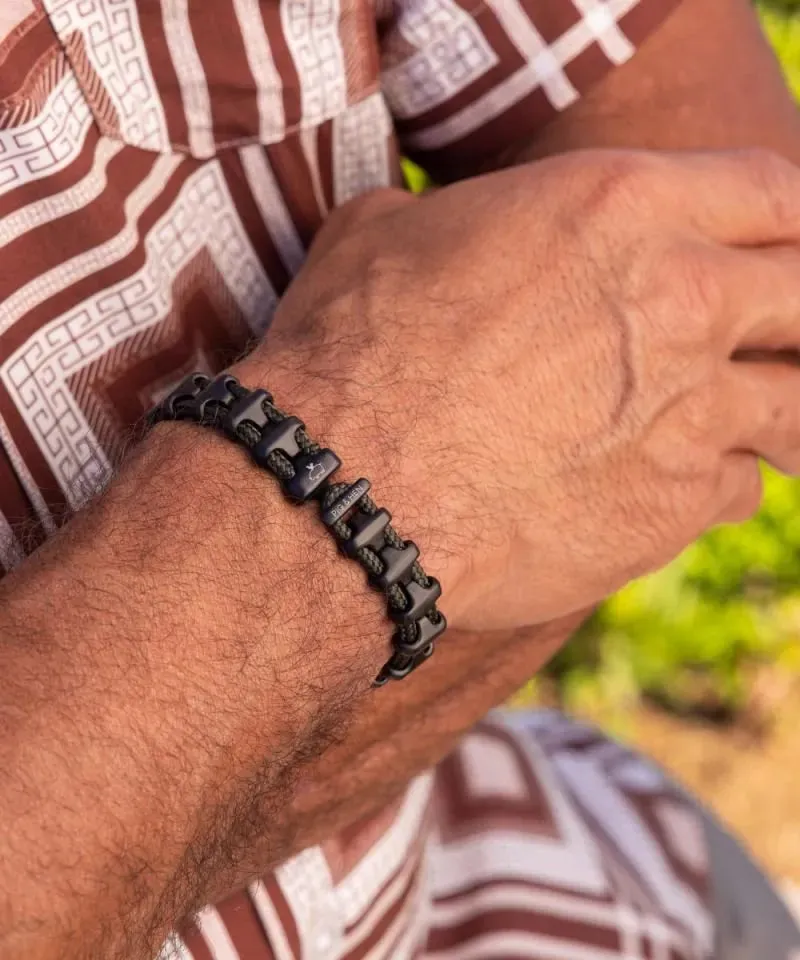 Bold Bob Army Black