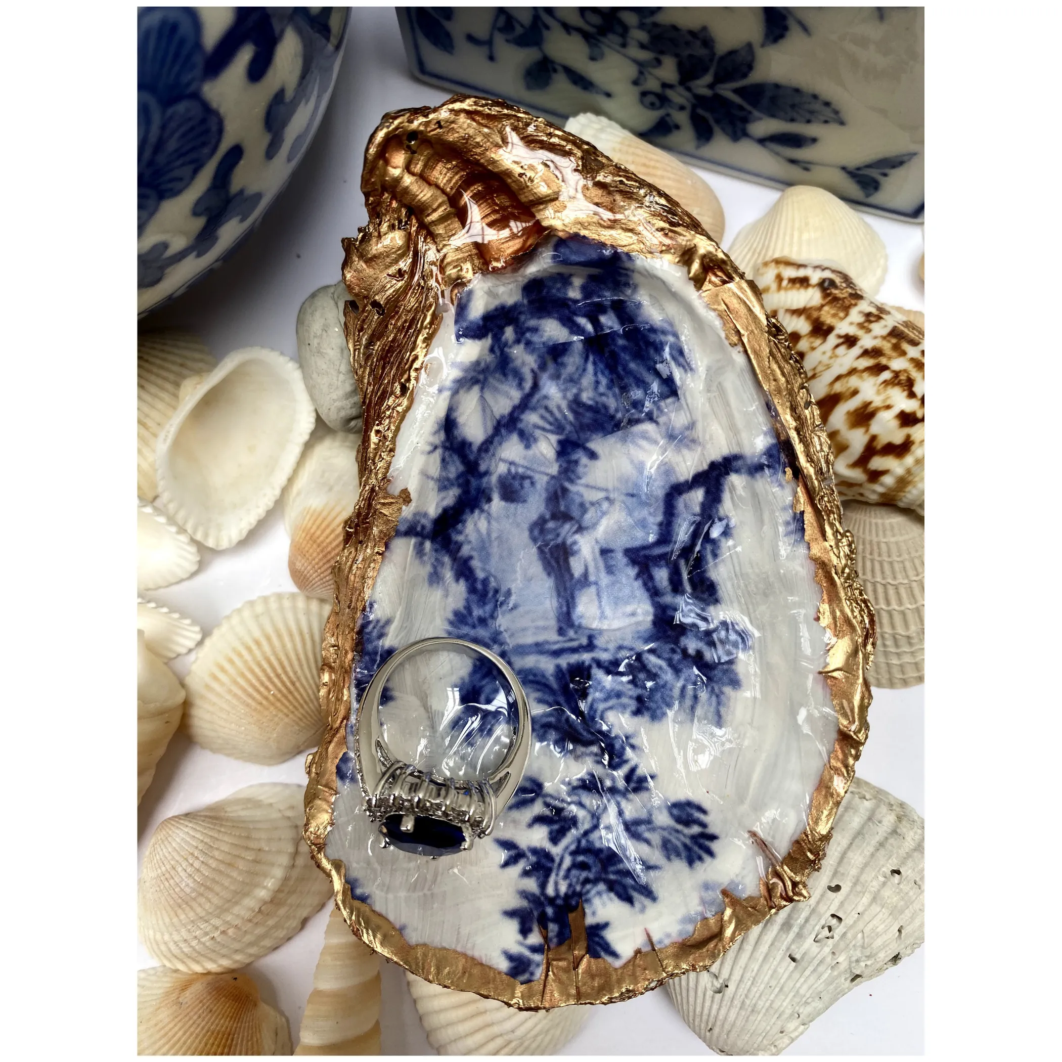 Chinoiserie Chinese Fisherman Jewelry Oyster Shell Art Dish