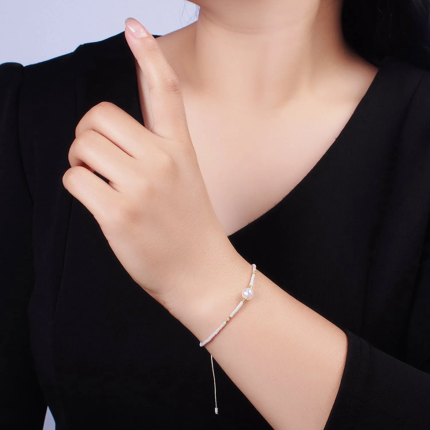 Dainty Shell Pearl Cord Bracelet with White Pink Gold Cylinder Beaded Adjustable Bracelet WA-2199