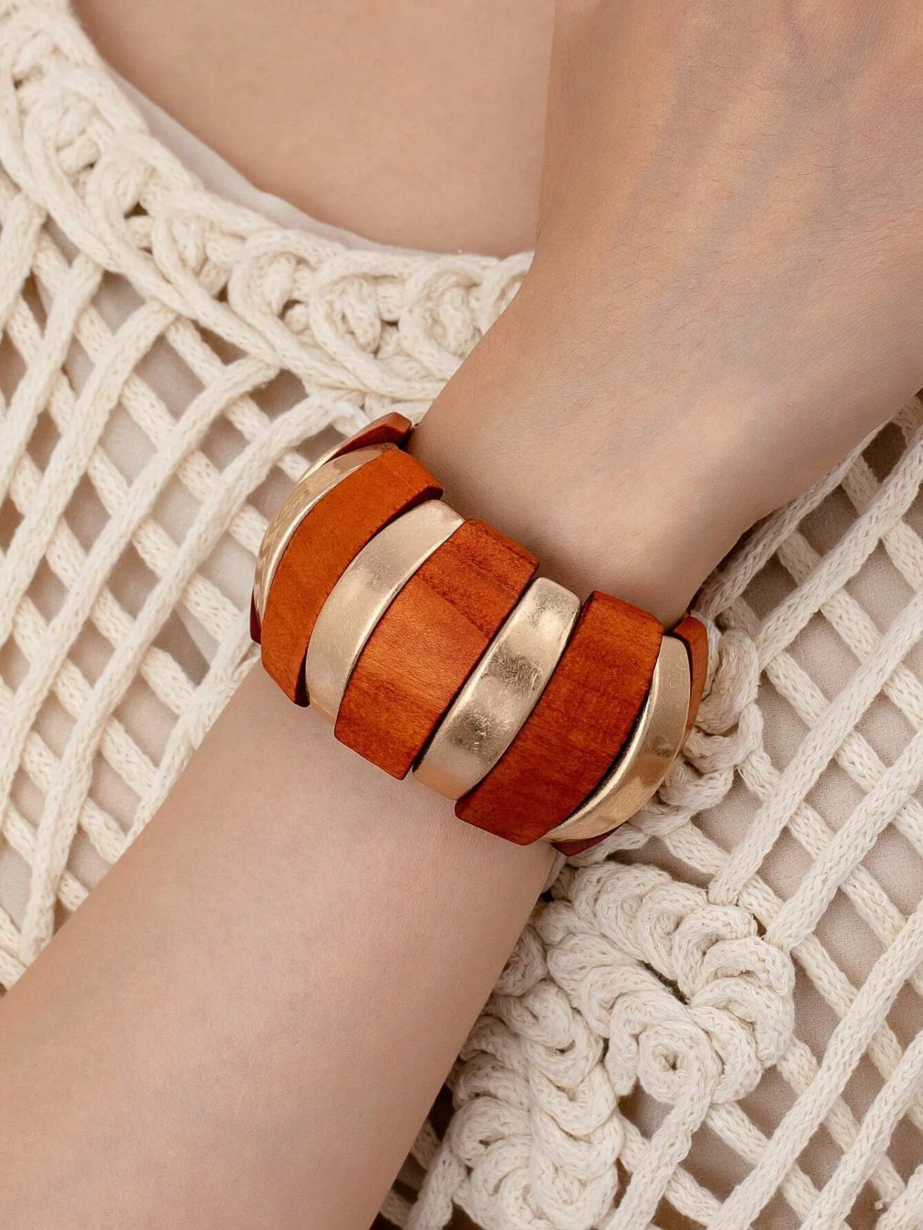 Gold Acrylic & Brown Wooden Retro Design Stretch Bracelet