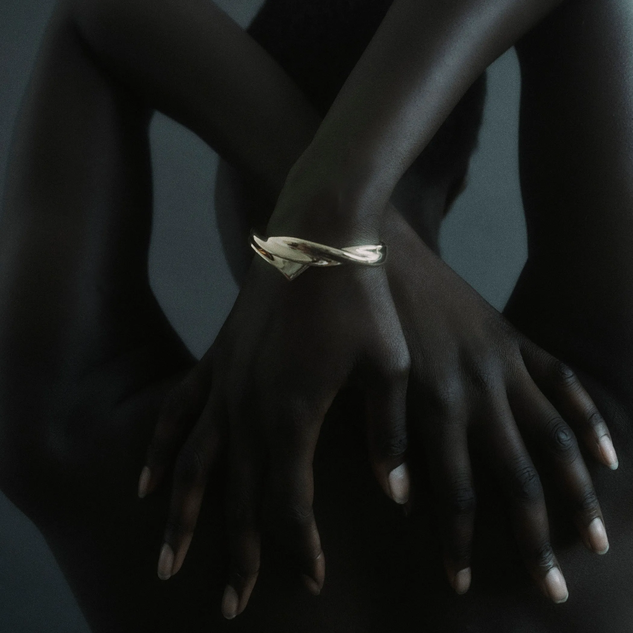 KERCHIEF CUFF