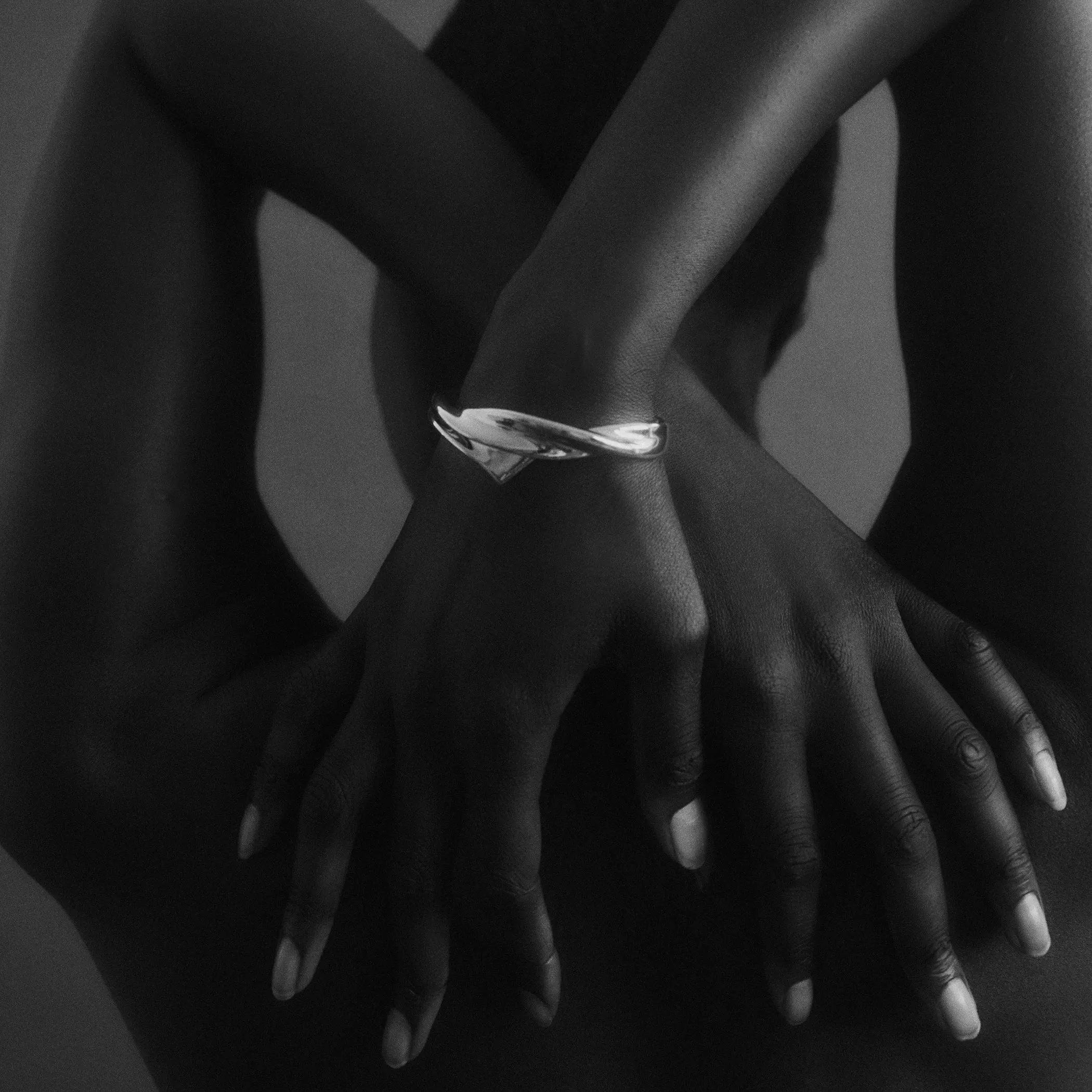 KERCHIEF CUFF