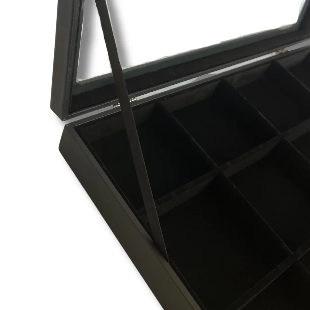 LUXURY DISPLAY CASE