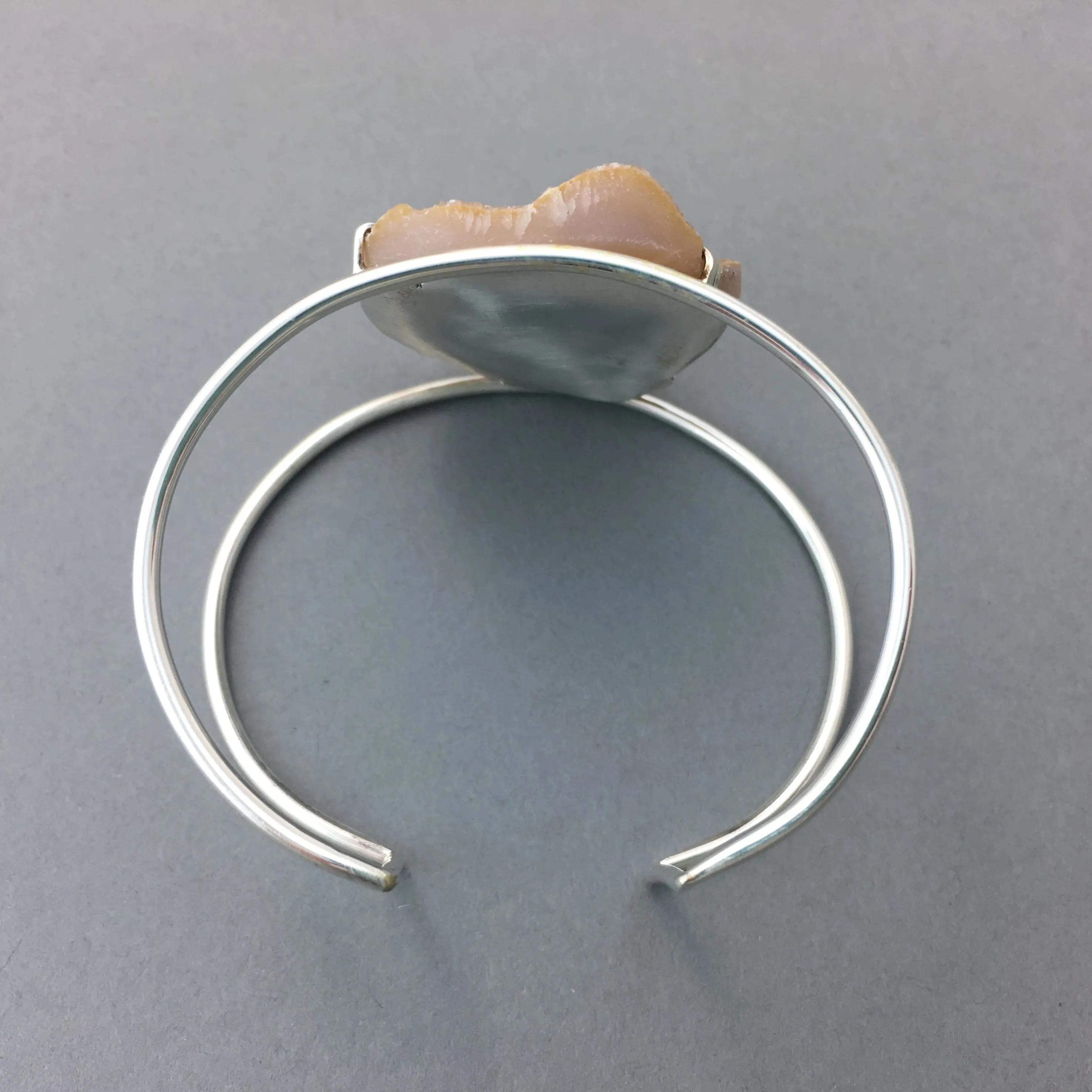 NATURAL DRUZY OPEN CUFF
