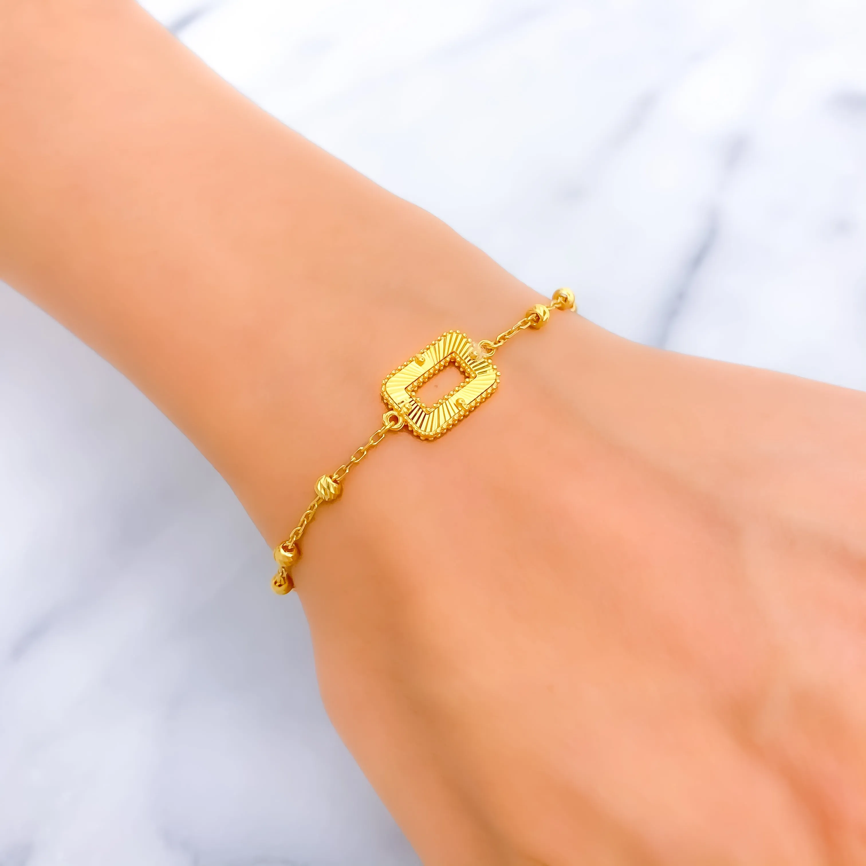 Palatial Jazzy 21k Gold Bracelet