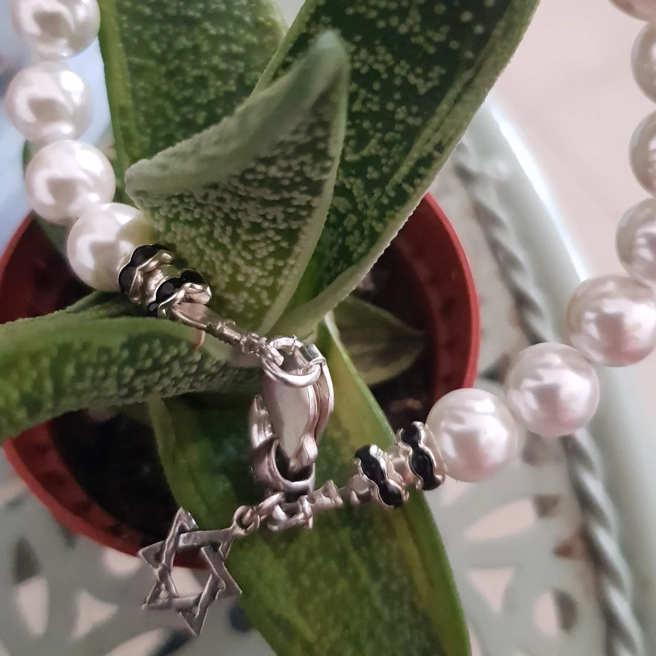 Pearls bracelet Star of David charm for peace protection & good luck