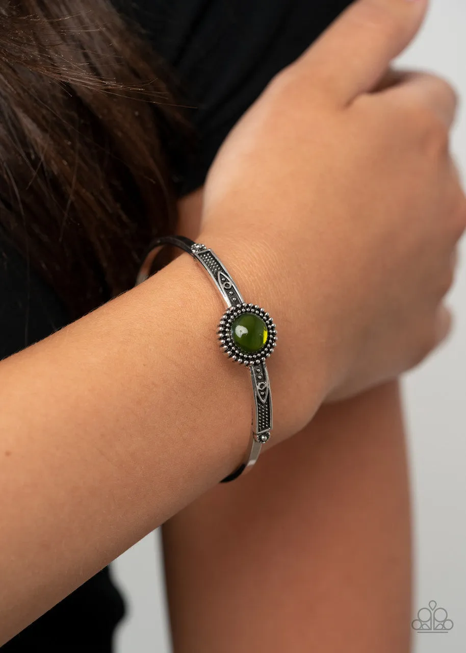PIECE of Mind Green Paparazzi Bracelet