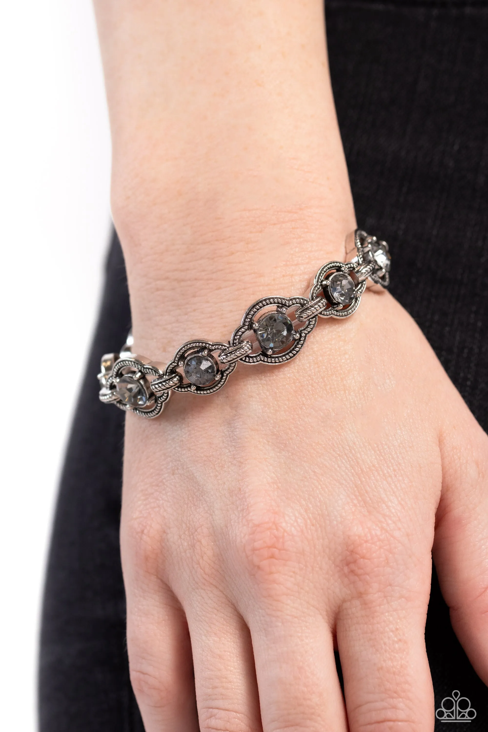 ROPE For The Best - Silver - Hematite Gem Oval Frame Paparazzi Stretchy Bracelet