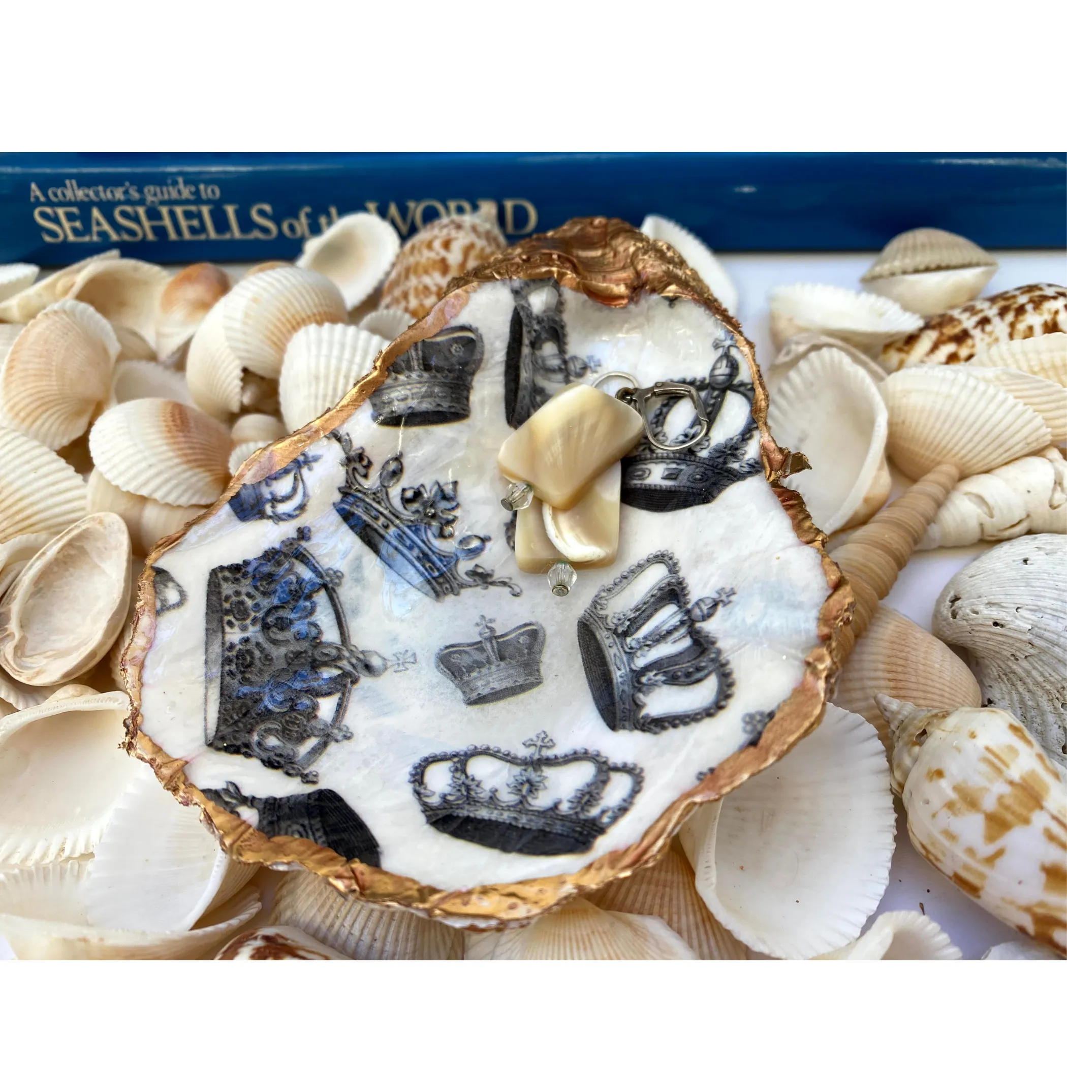 Shell Art, Crown Design, Jewelry Dish