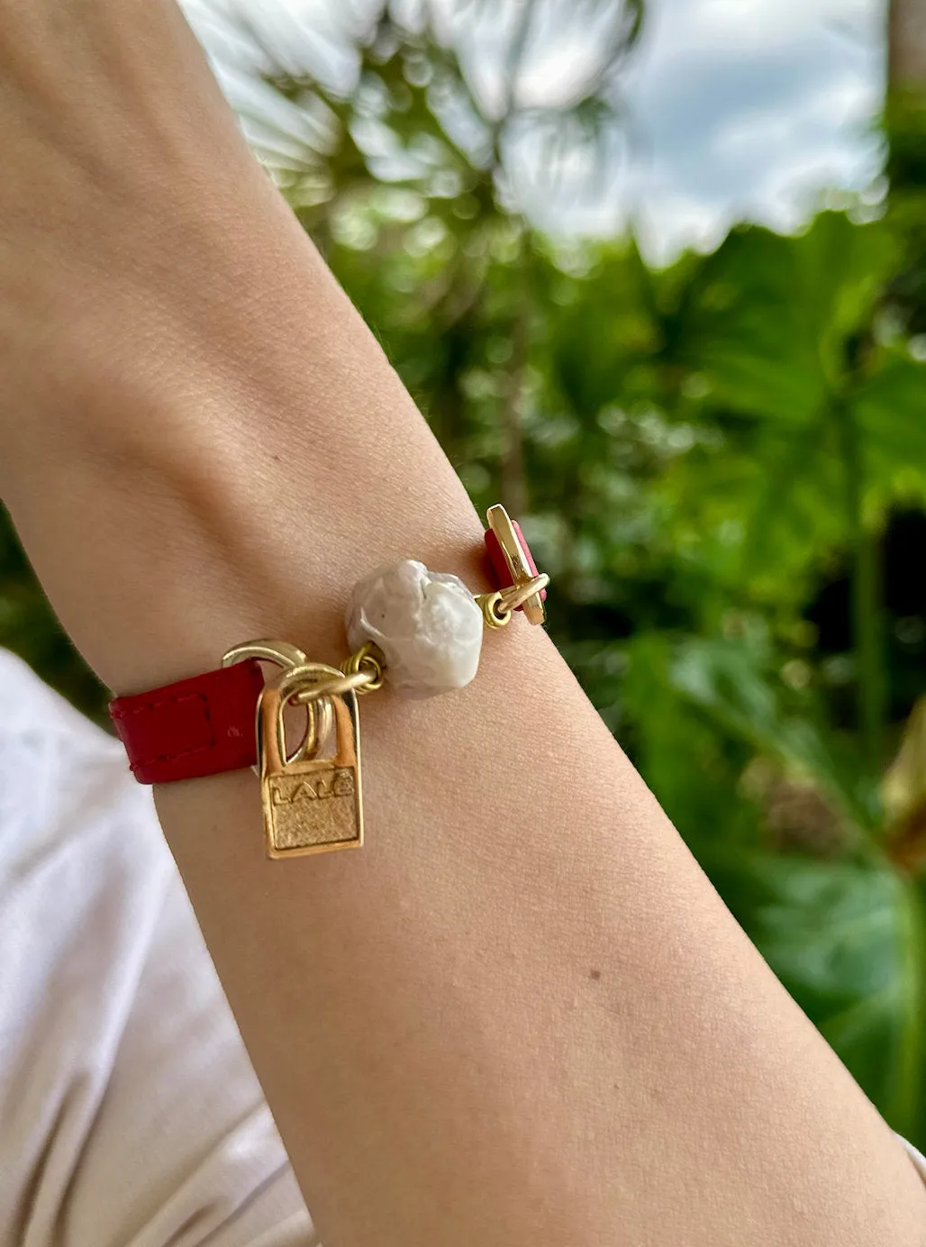 Single Wrap Red Leather Bracelet with White Agathe Stone
