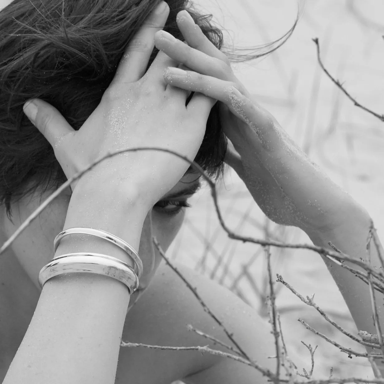 THIN RIPPLE CUFF