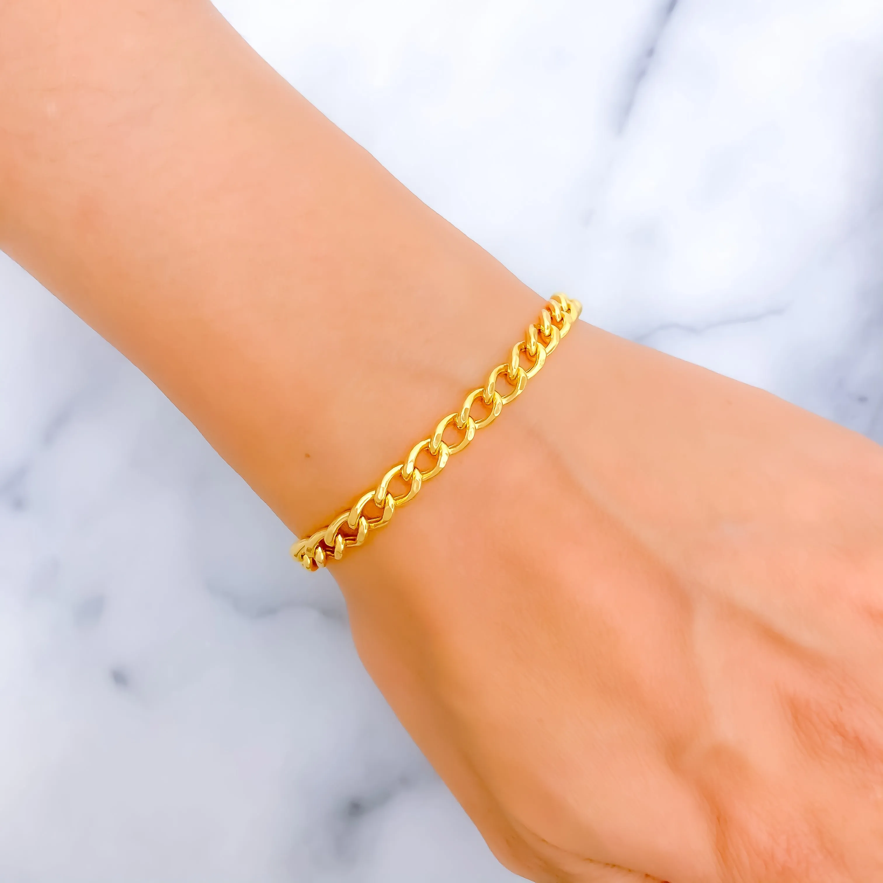 Versatile Refined 22k Gold Bracelet