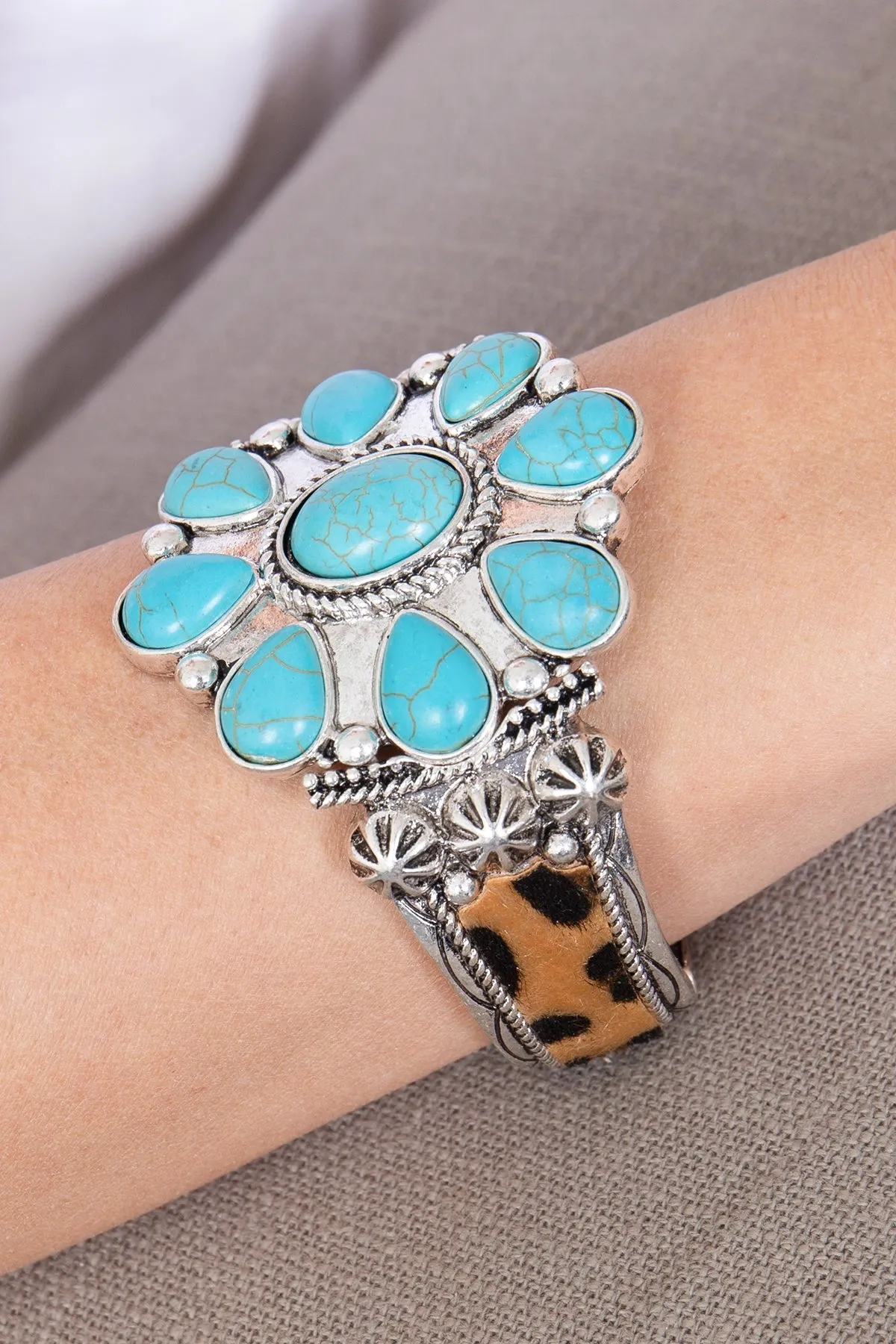 WESTERN CONCHO FLOWER CLUSTER SEMI STONE W/ LEOPARD WRAP BRACELET