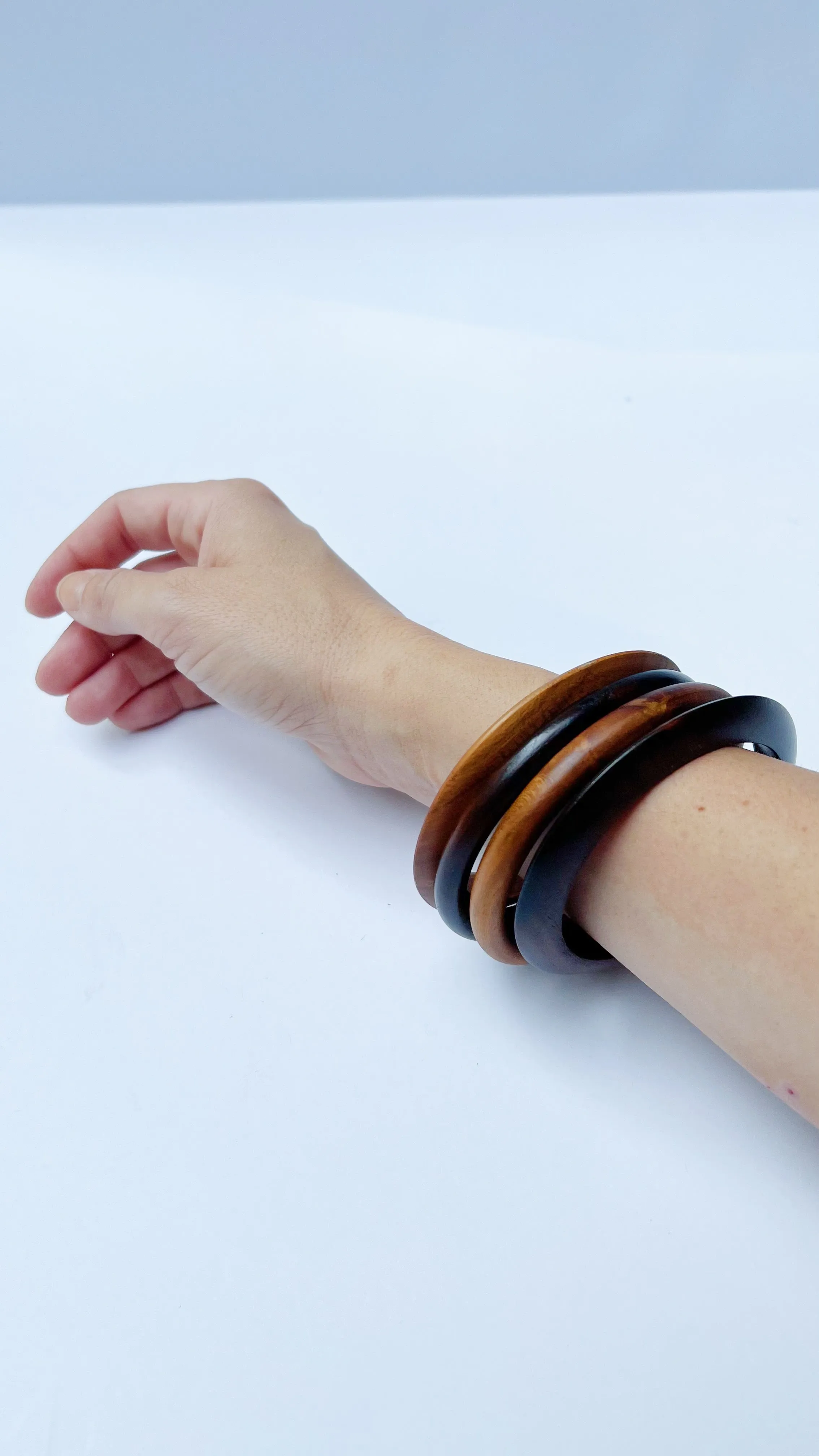 WOODEN BANGLE SET